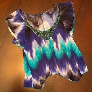 Venus sz L flutter sleeve, shark bite, beaded v-neck purple & green top. EUC